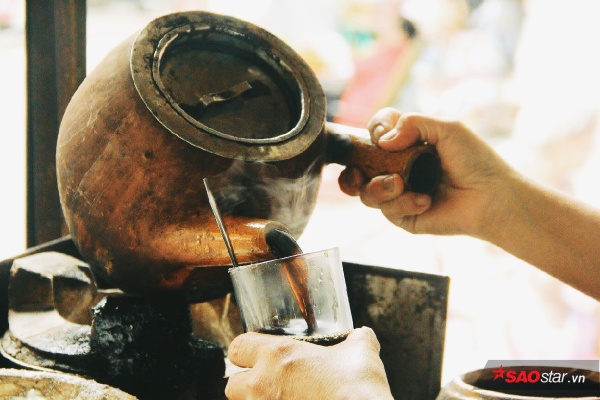 The story of the coffee roaster 67 years and the people 'keep fire' of Saigon